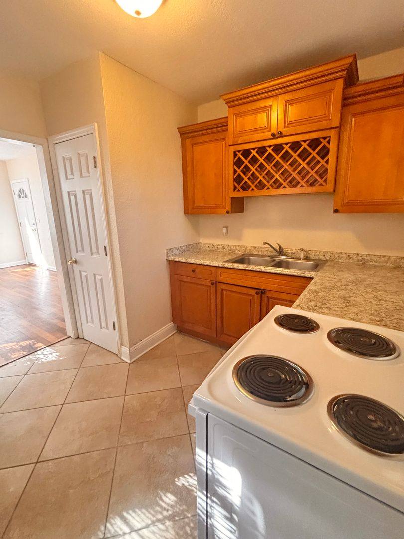 Apartment for rent at 3233-3235 Post St, Jacksonville, FL 32205