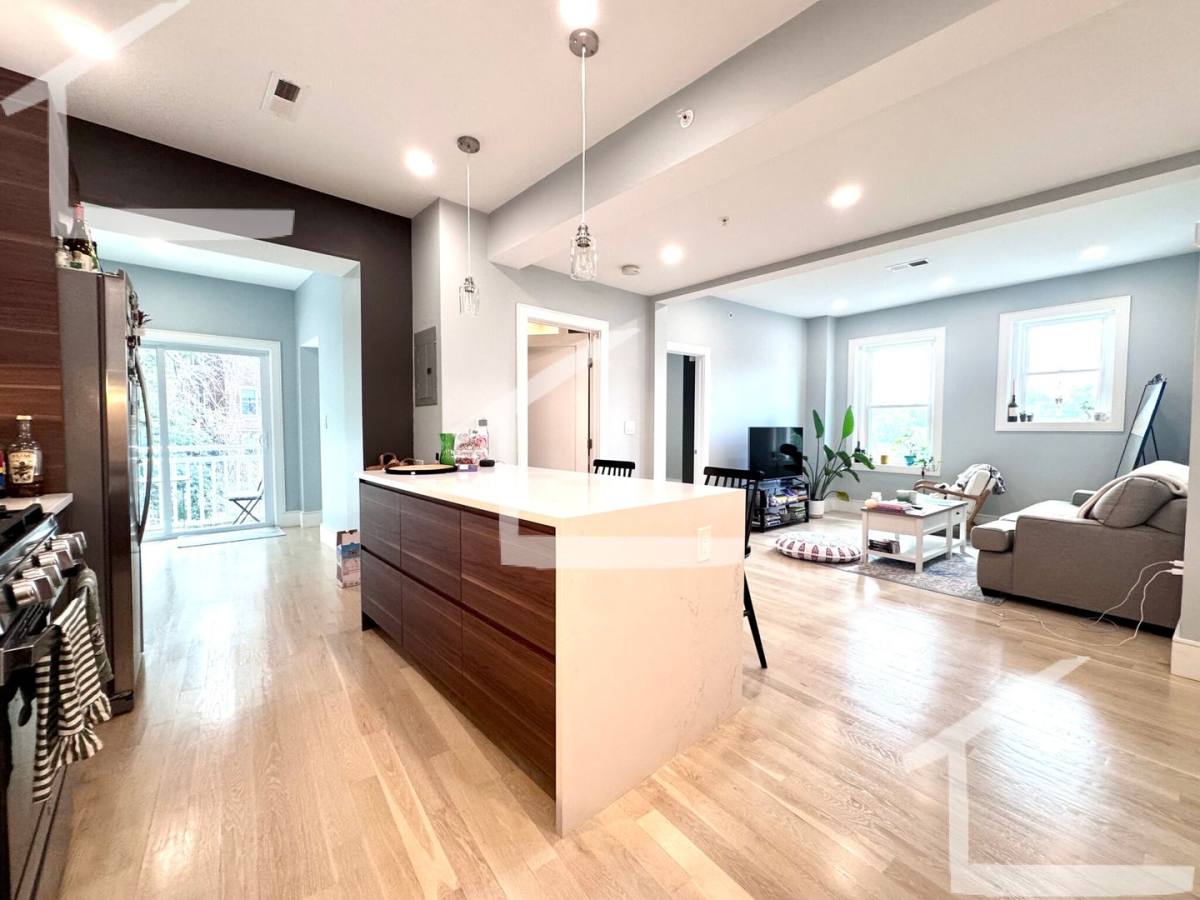 Townhouse for rent at 9 University Rd #7, Brookline, MA 02445