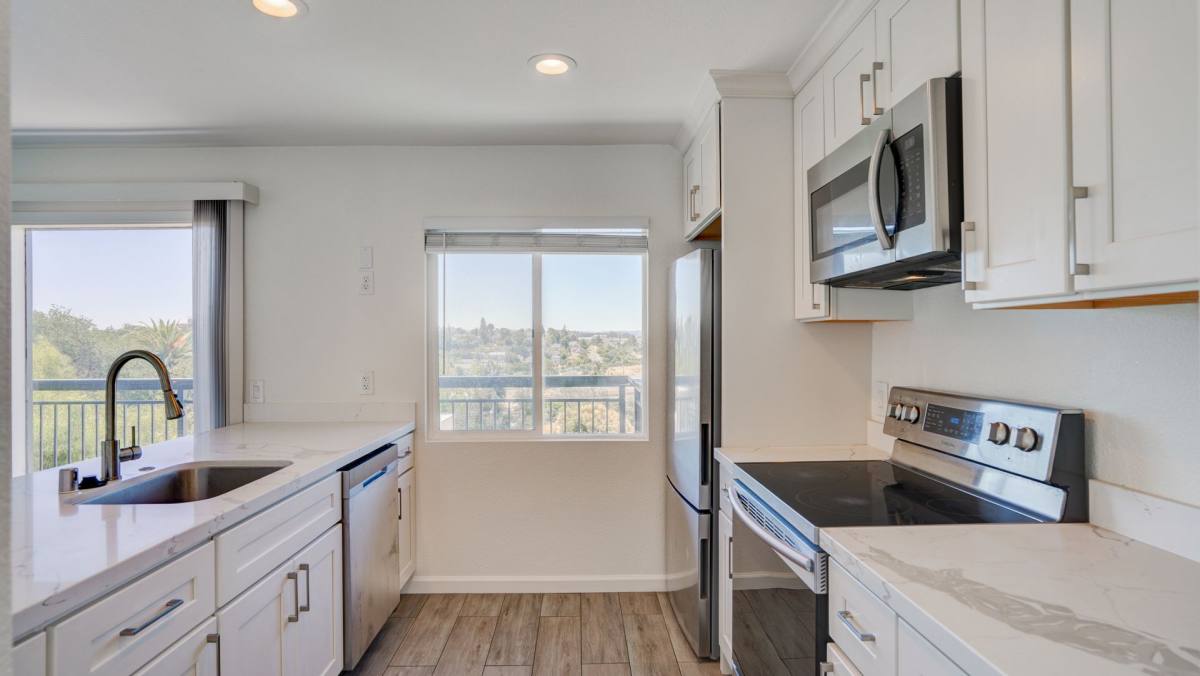 Apartment for rent at 124 Farragut Ave, Vallejo, CA 94590