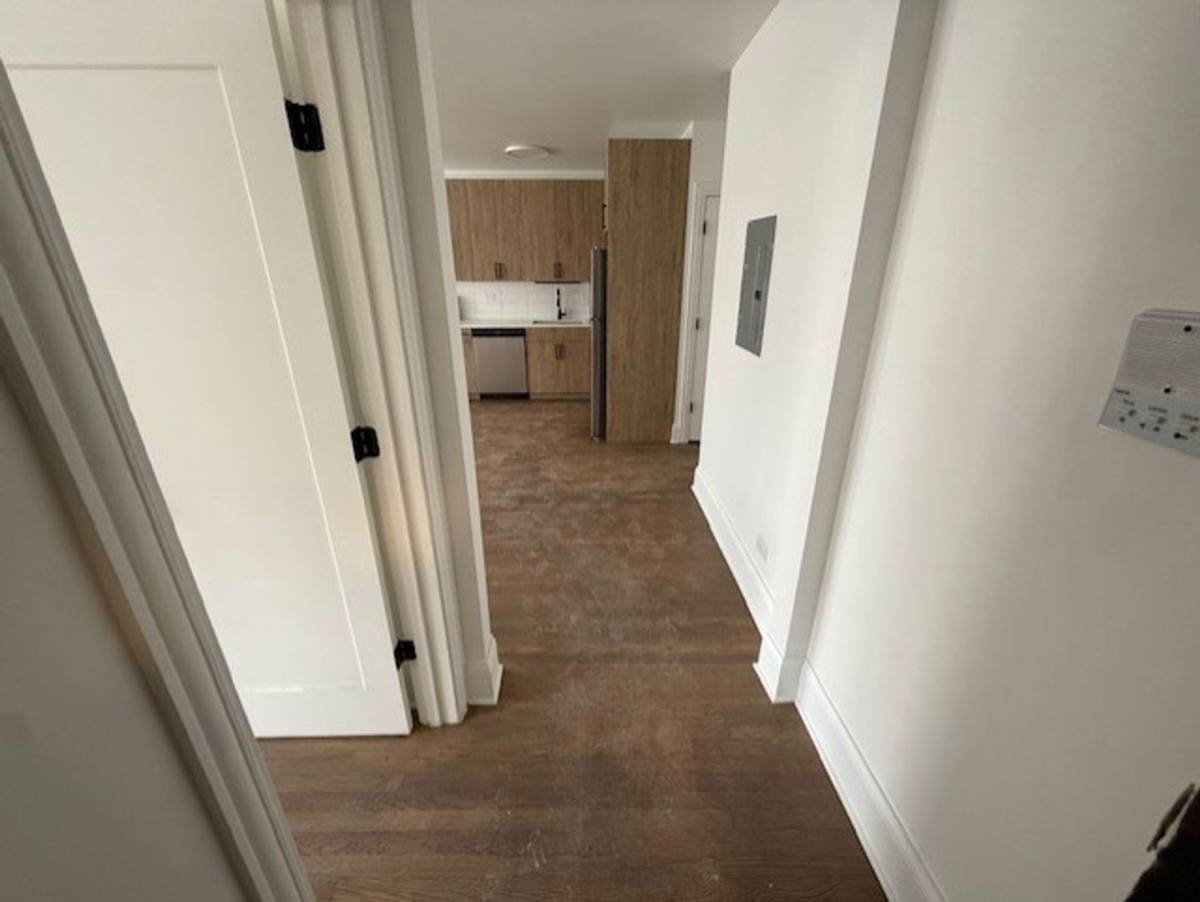 Apartment for rent at 6310 N Artesian, Chicago, IL 60659