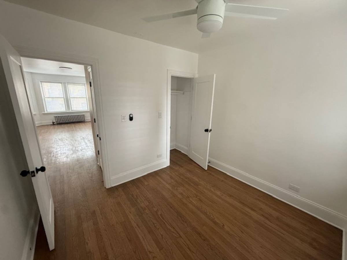 Apartment for rent at 6310 N Artesian, Chicago, IL 60659