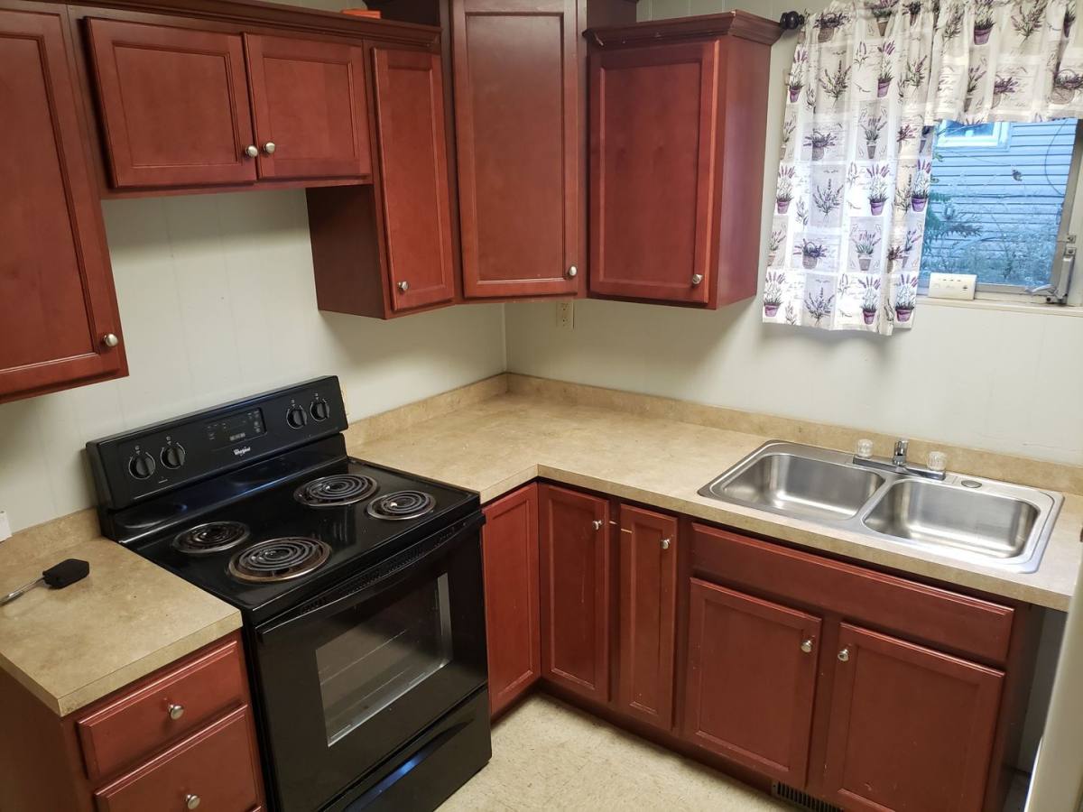 Apartment for rent at 243 E Broad St, Tamaqua, PA 18252