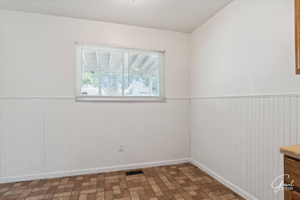 House for rent at 8684 Republic Ave, Warren, MI 48089