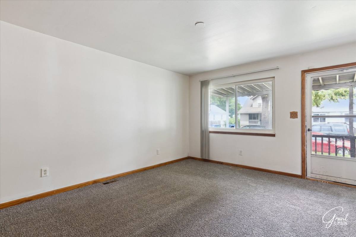 House for rent at 8684 Republic Ave, Warren, MI 48089