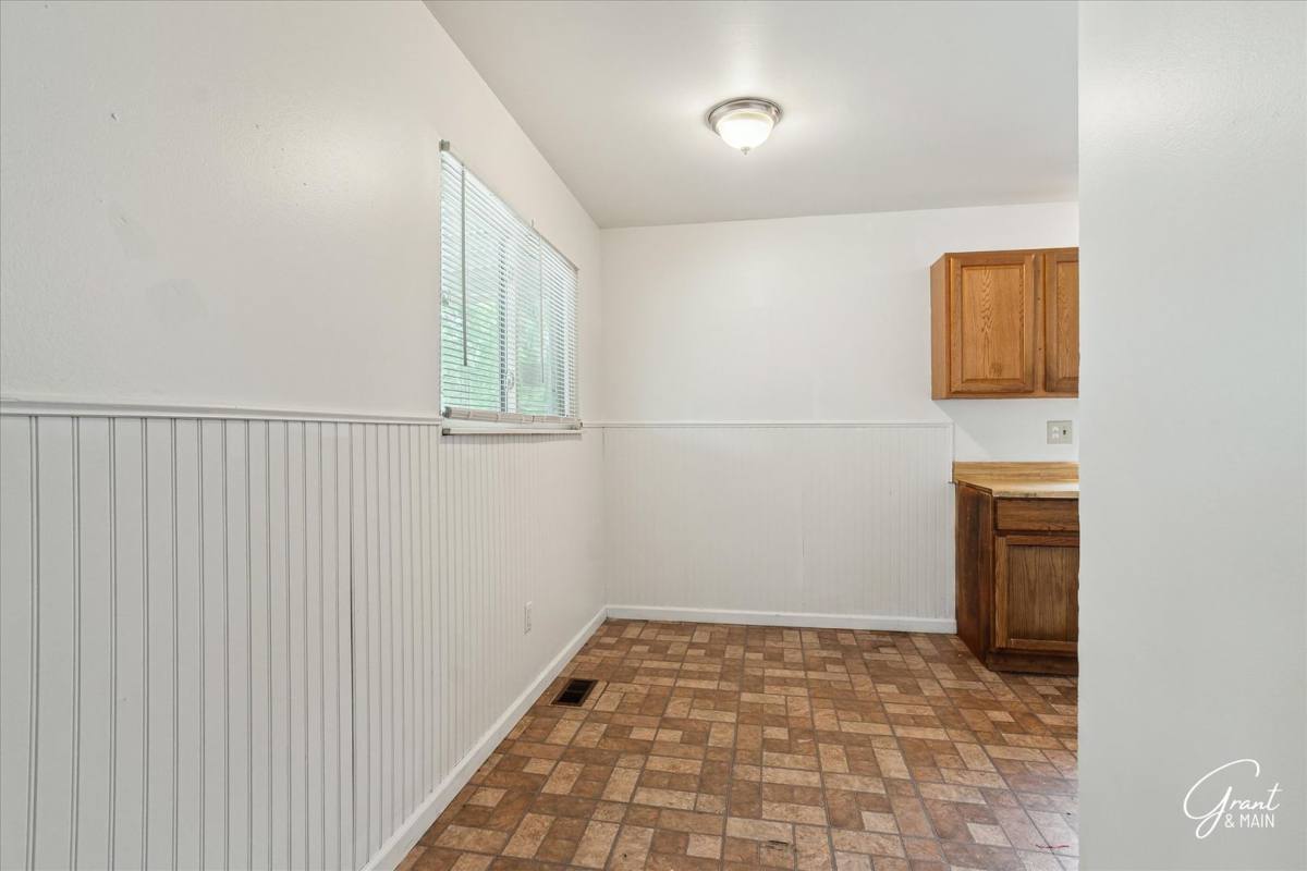 House for rent at 8684 Republic Ave, Warren, MI 48089