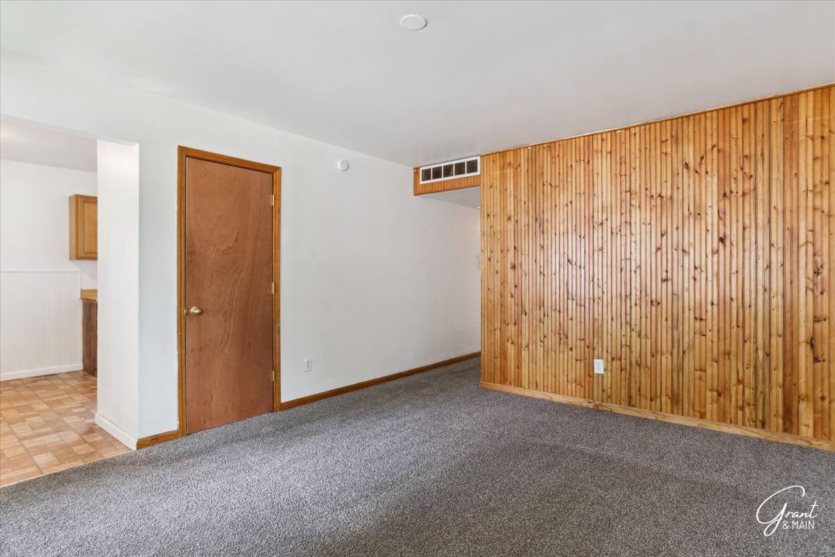 House for rent at 8684 Republic Ave, Warren, MI 48089