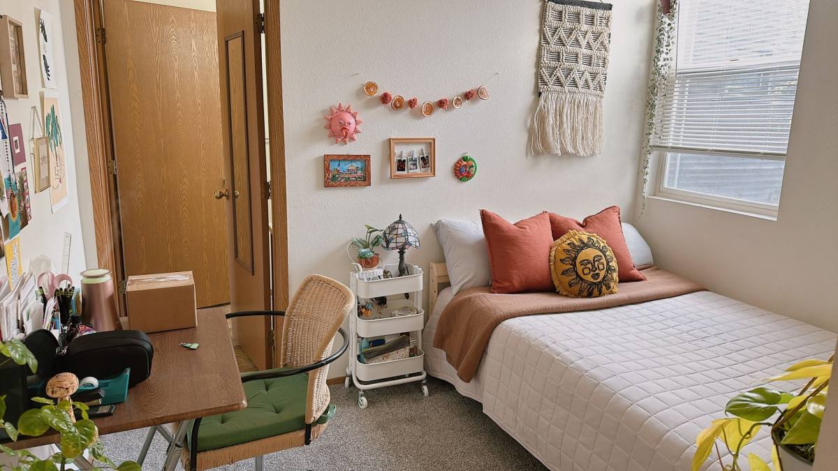 Apartment for rent at 310 E Chestnut St, Bellingham, WA 98225