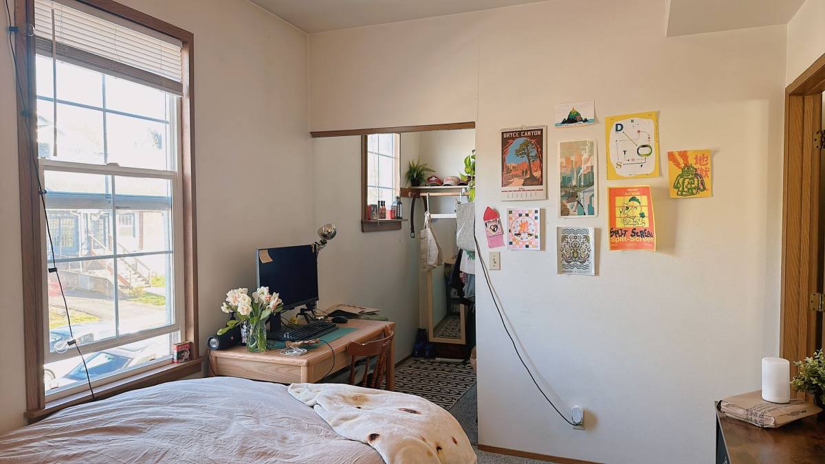 Apartment for rent at 310 E Chestnut St, Bellingham, WA 98225
