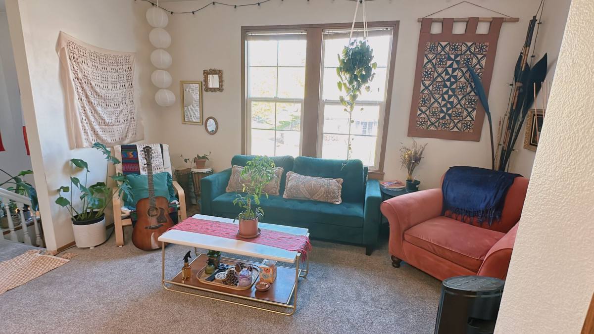 Apartment for rent at 310 E Chestnut St, Bellingham, WA 98225