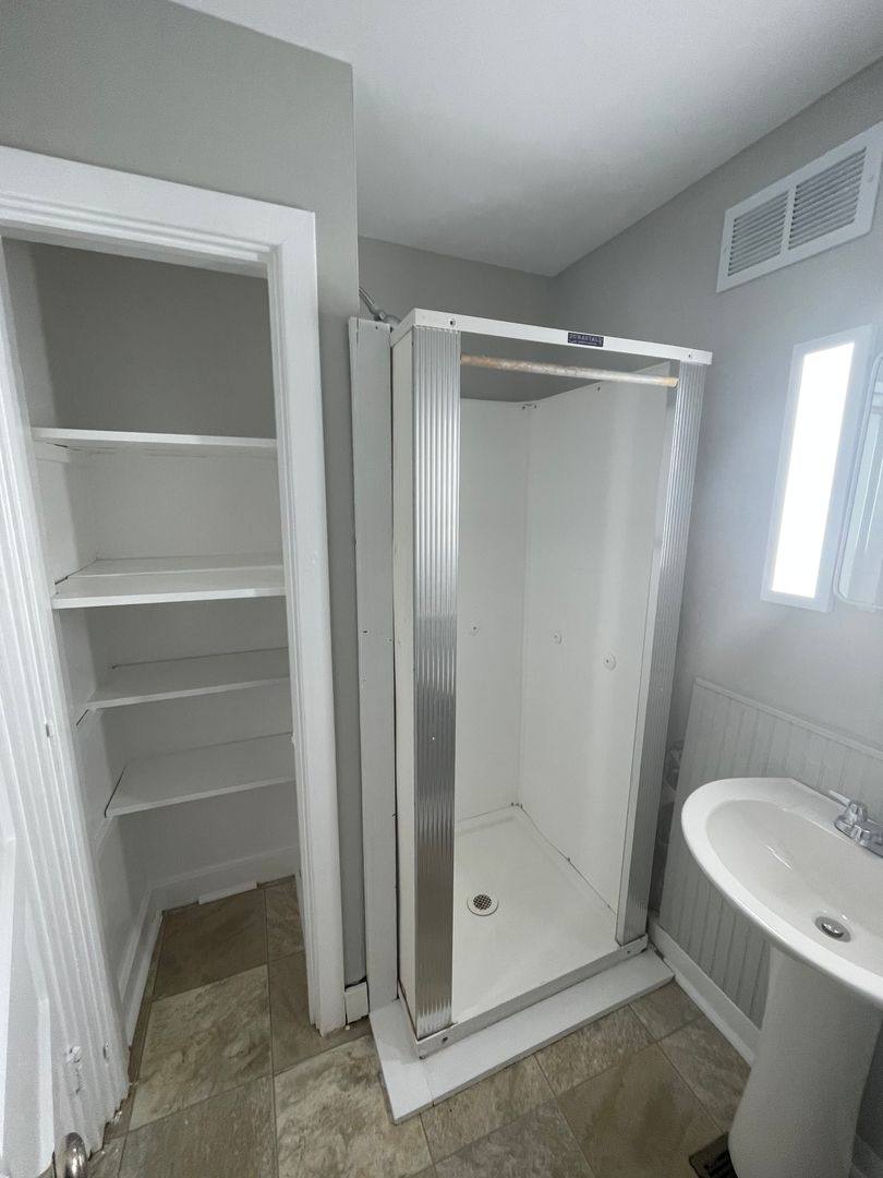 Apartment for rent at 208 S Market St, Delphi, IN 46923