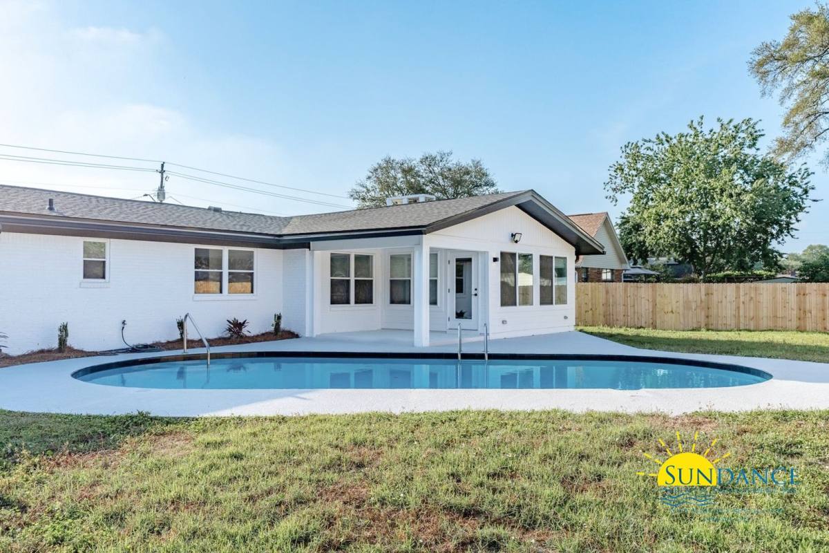 House for rent at 618 Country Club Ave, Fort Walton Beach, FL 32547