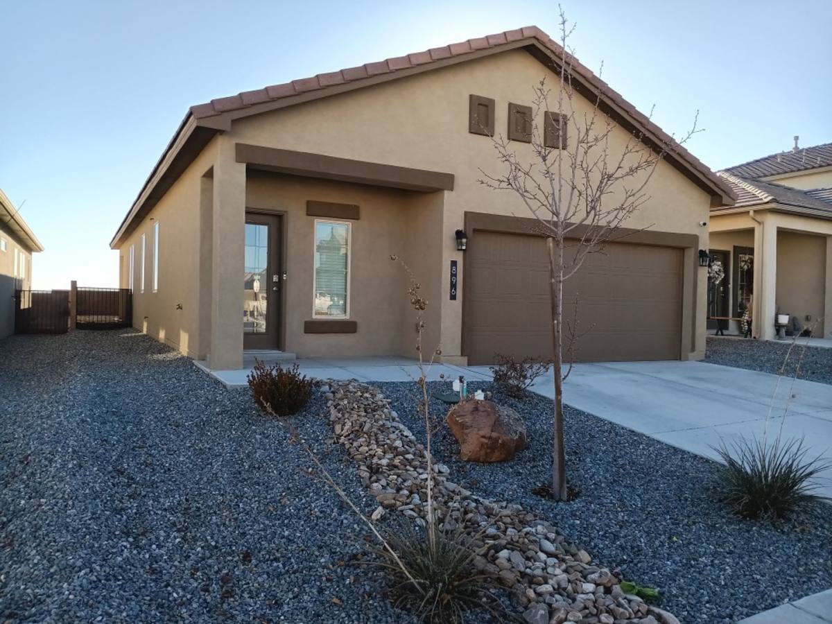 House for rent at 896 Tazanita Lp SE, Rio Rancho, NM 87124