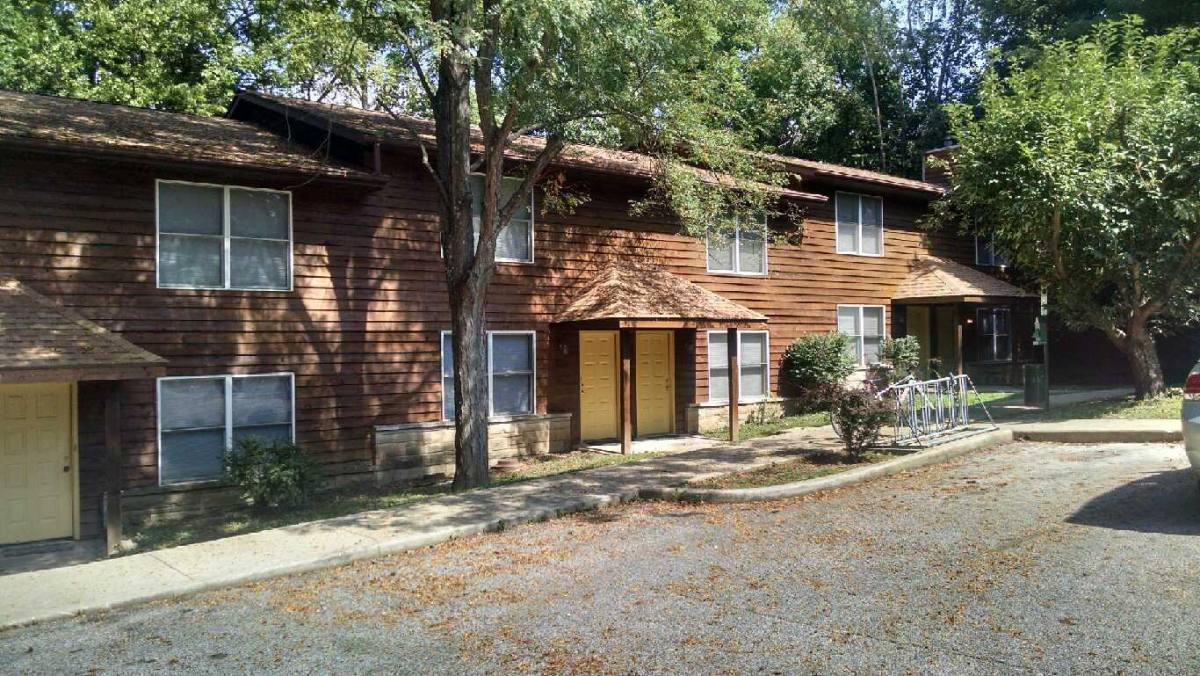 Townhouse for rent at 722 W 17th St, Bloomington, IN 47404