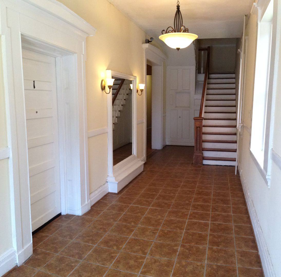 Apartment for rent at 12 E Main St, Richmond, VA 23219
