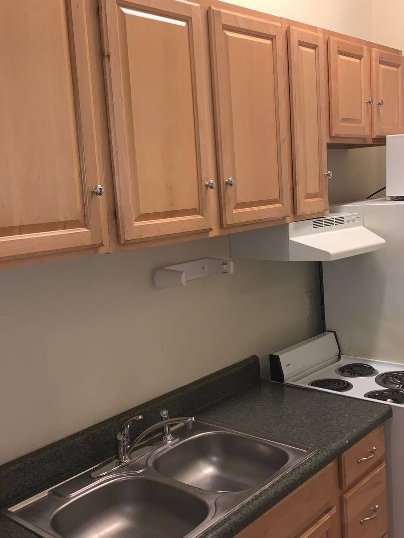 Apartment for rent at 12 E Main St, Richmond, VA 23219