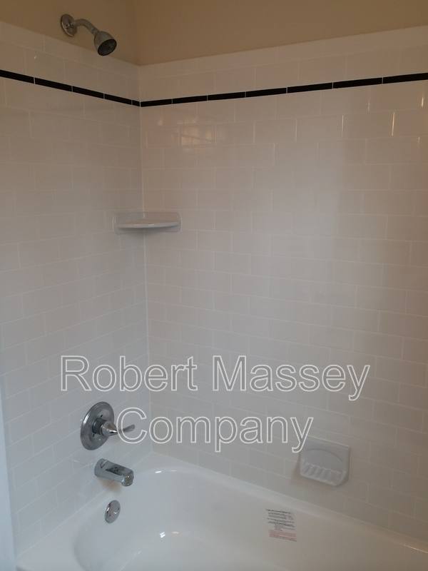 Apartment for rent at 2424 Glenmary Ave #6, Louisville, KY 40204