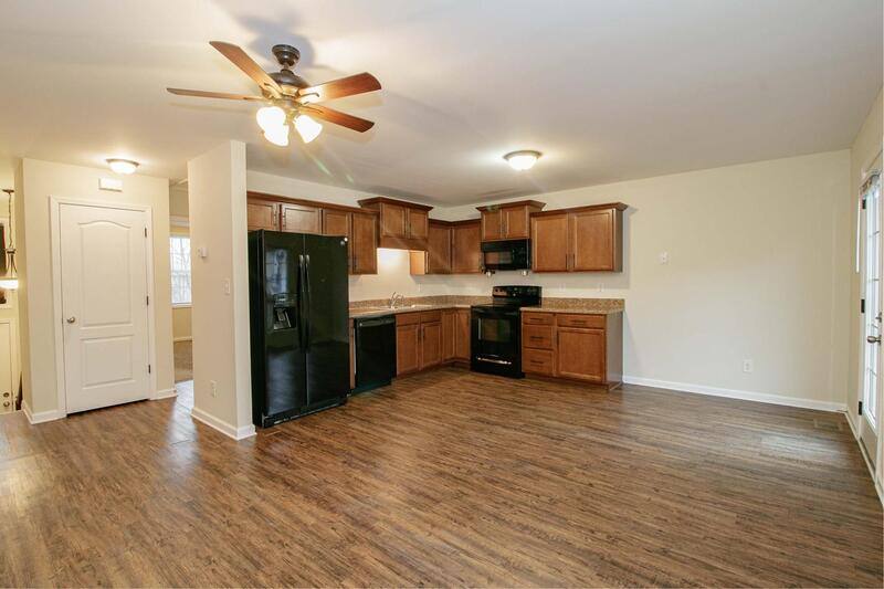 Townhouse for rent at 1718-A Thistlewood Dr, Clarksville, TN 37042