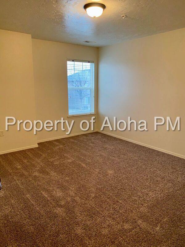 House for rent at 1033 W Pine Ave #3, Meridian, ID 83642