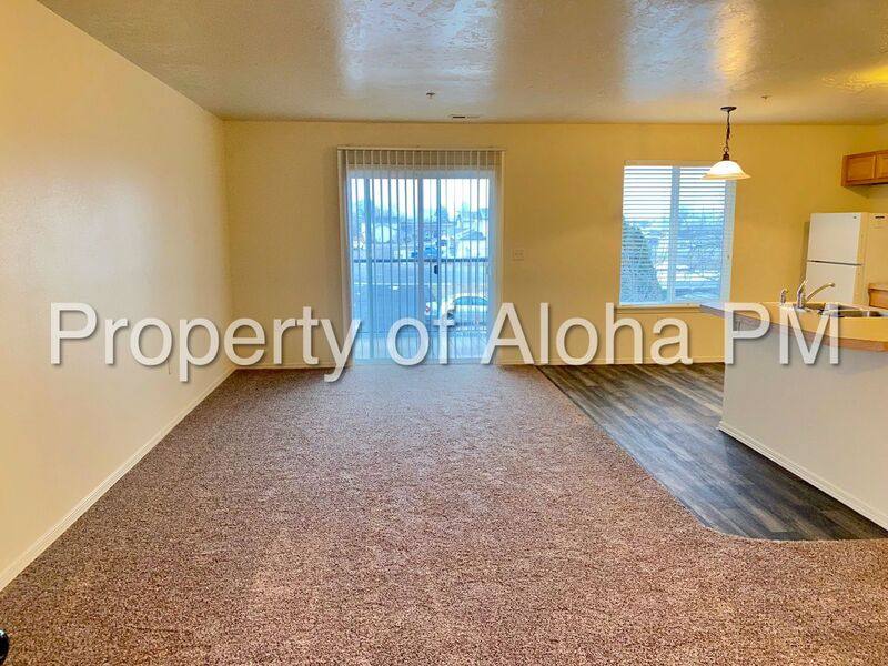 House for rent at 1033 W Pine Ave #3, Meridian, ID 83642