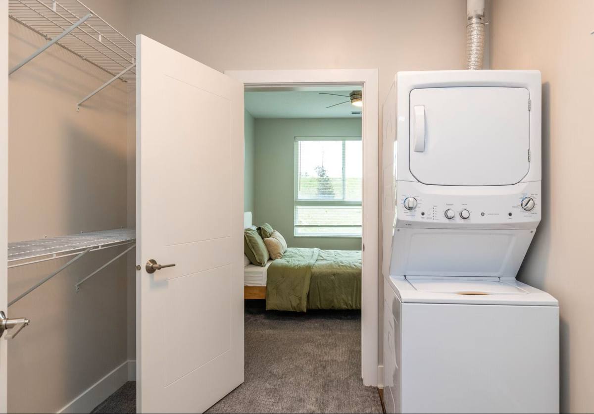Apartment for rent at 18217 Cary St, Omaha, NE 68136