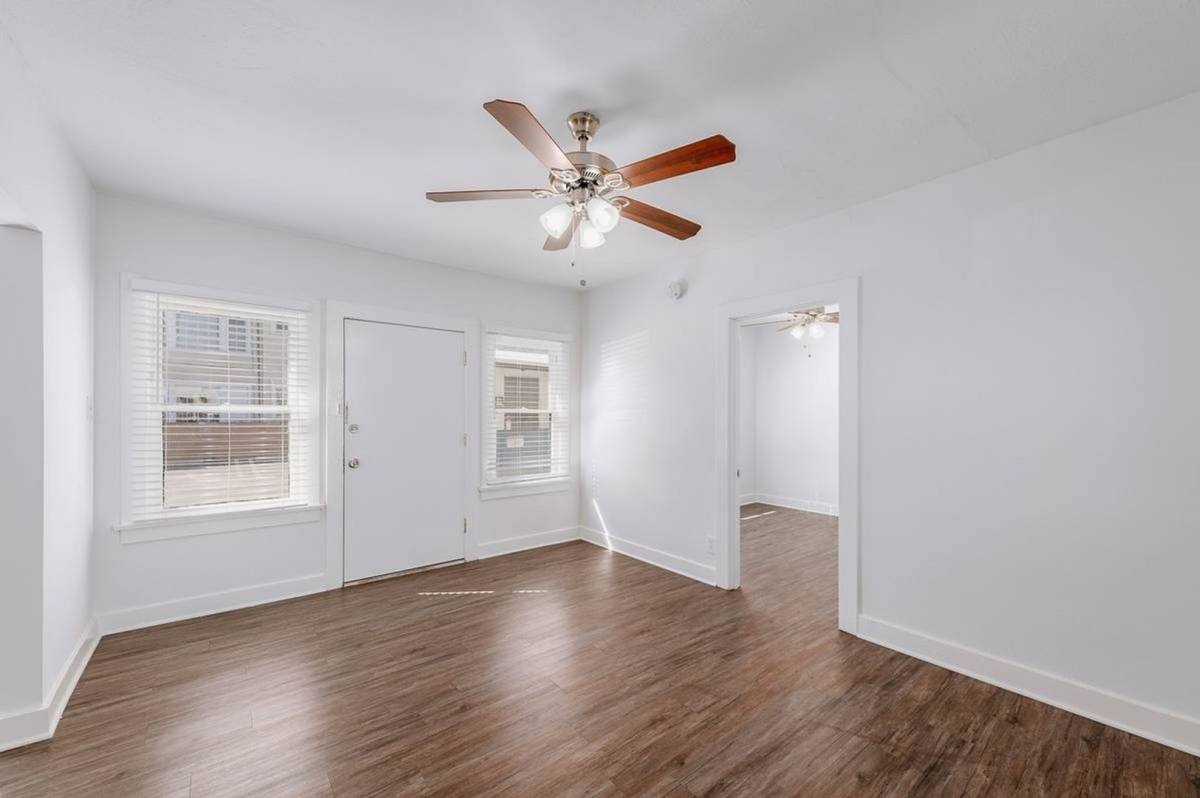 Apartment for rent at 4127-4135 Monroe St, Los Angeles, CA 90029