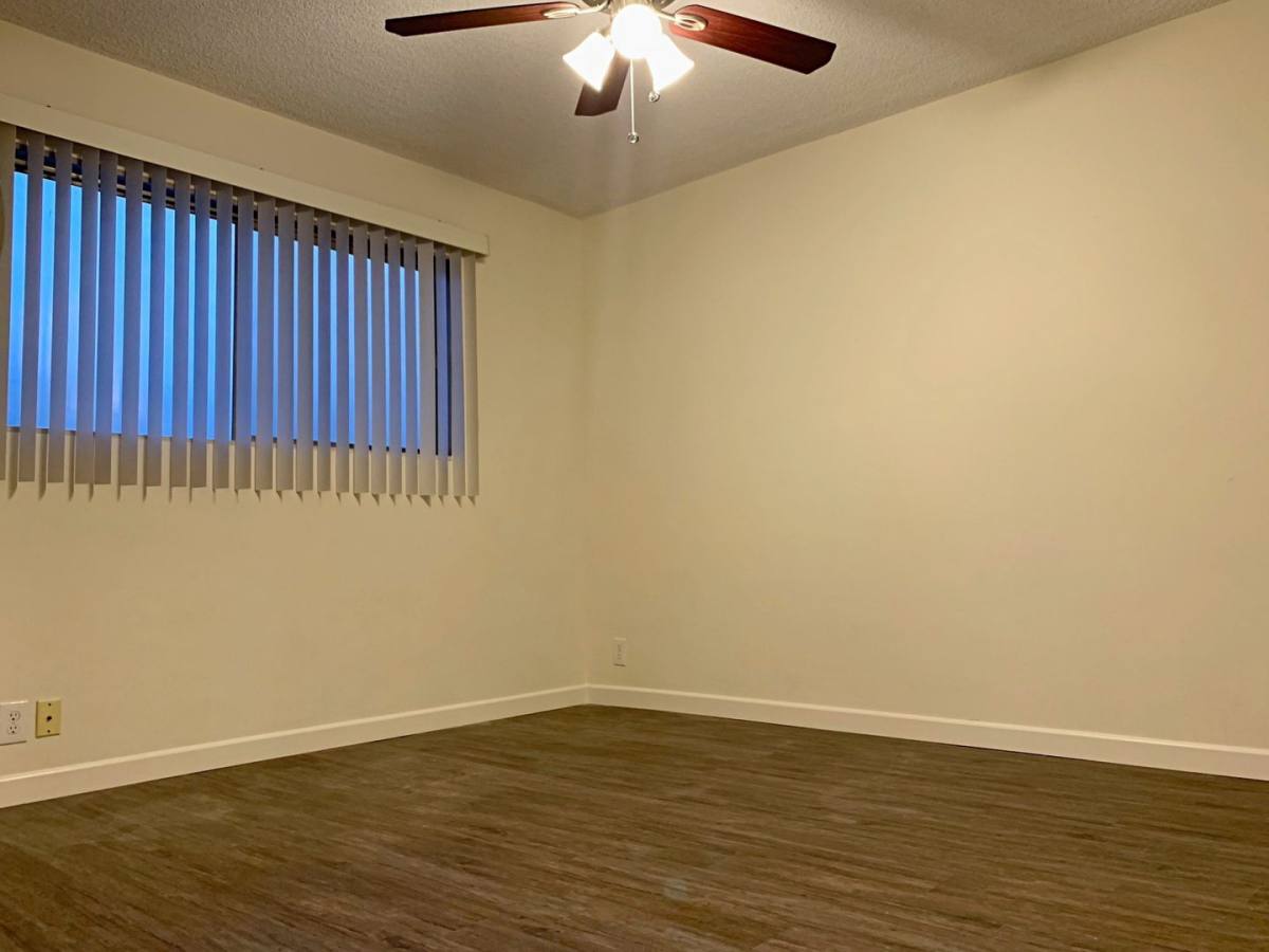 Apartment for rent at 933 N Wilcox Ave, Los Angeles, CA 90038