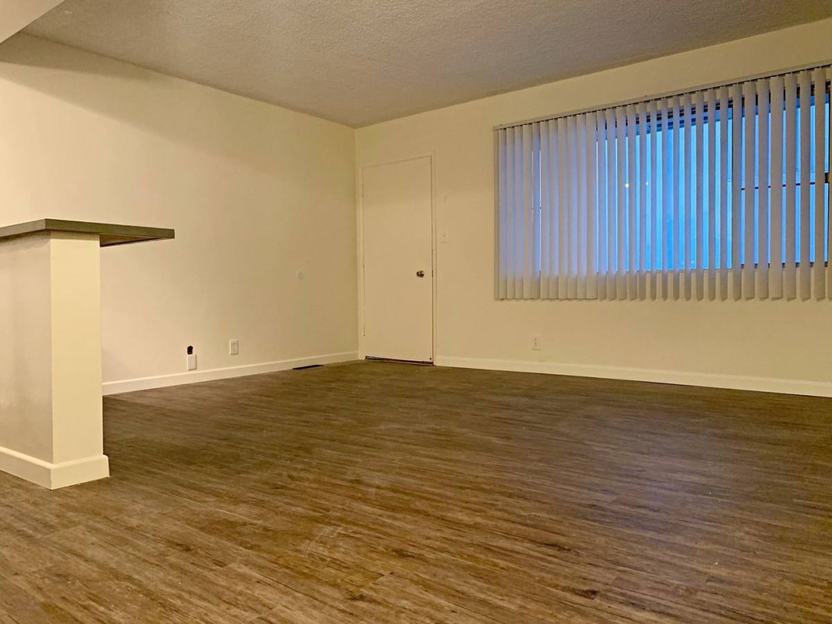 Apartment for rent at 933 N Wilcox Ave, Los Angeles, CA 90038