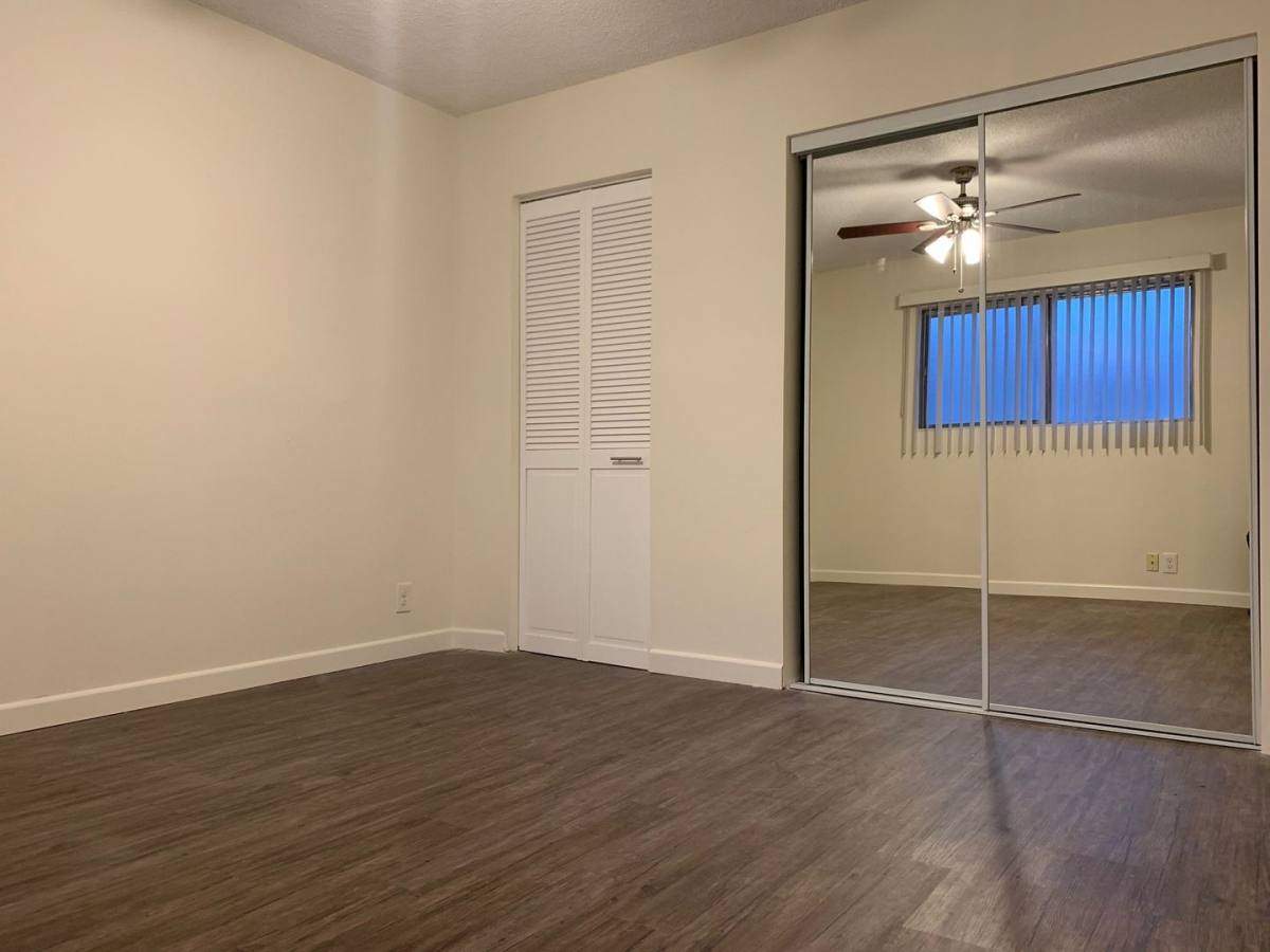 Apartment for rent at 933 N Wilcox Ave, Los Angeles, CA 90038