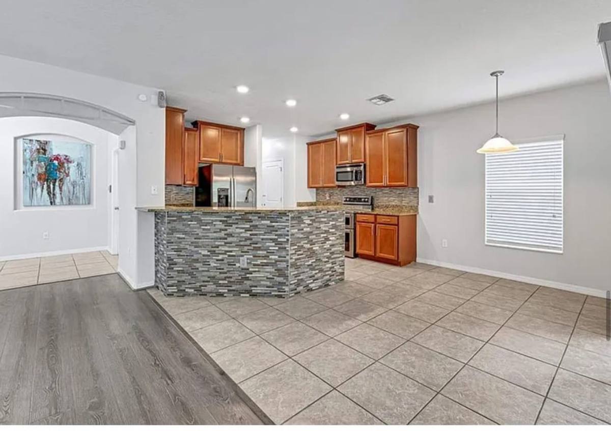 House for rent at 1966 Hawks View Dr, Ruskin, FL 33570