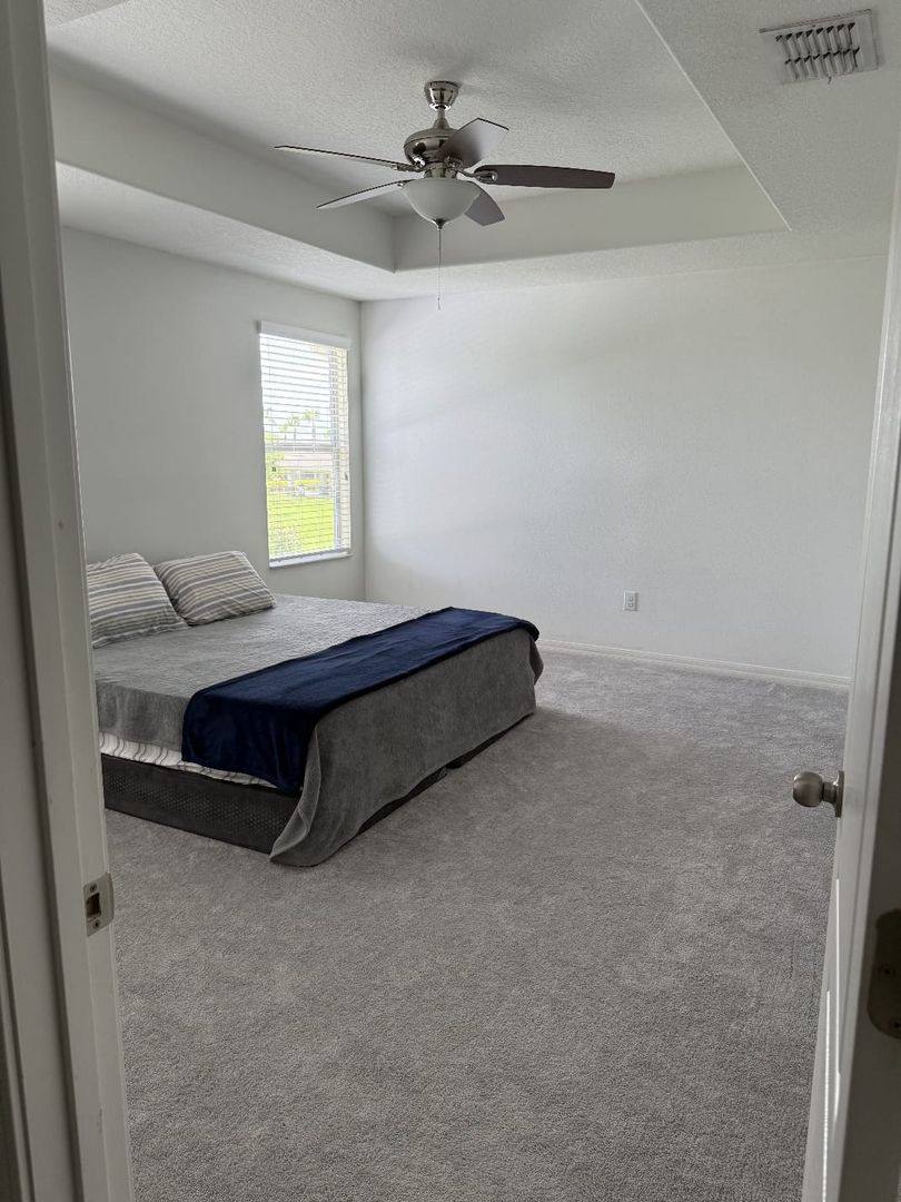 House for rent at 1966 Hawks View Dr, Ruskin, FL 33570