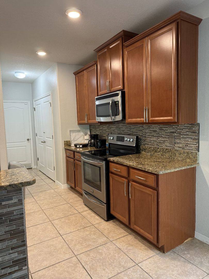 House for rent at 1966 Hawks View Dr, Ruskin, FL 33570