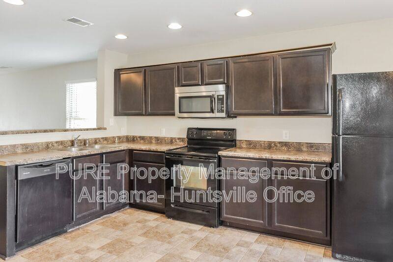 House for rent at 135 Wethersfield Dr, Harvest, AL 35749