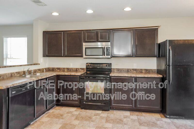 House for rent at 135 Wethersfield Dr, Harvest, AL 35749