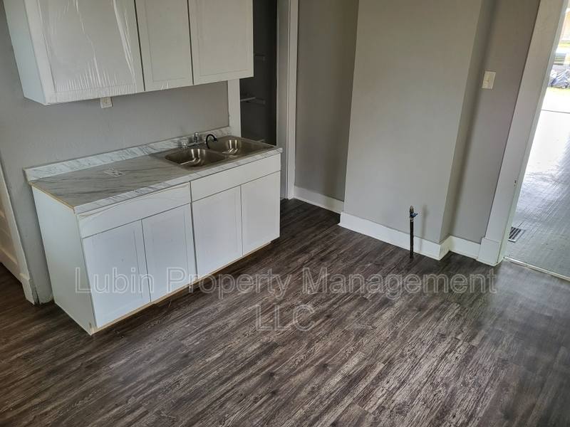 House for rent at 1628 E McLemore Ave, Memphis, TN 38106