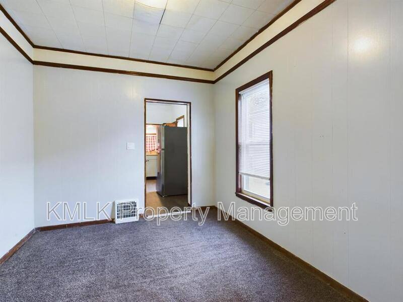 House for rent at 1128 Cordova Ave, Akron, OH 44320