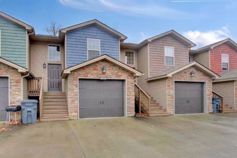 Townhouse for rent at 1718-H Thistlewood Dr, Clarksville, TN 37042