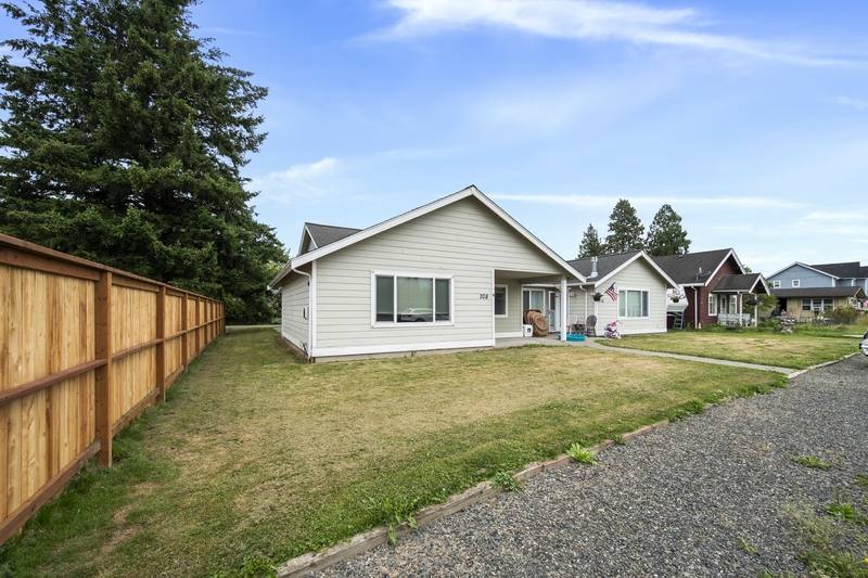 Condo for rent at 208 Noble St #1, Sumas, WA 98295