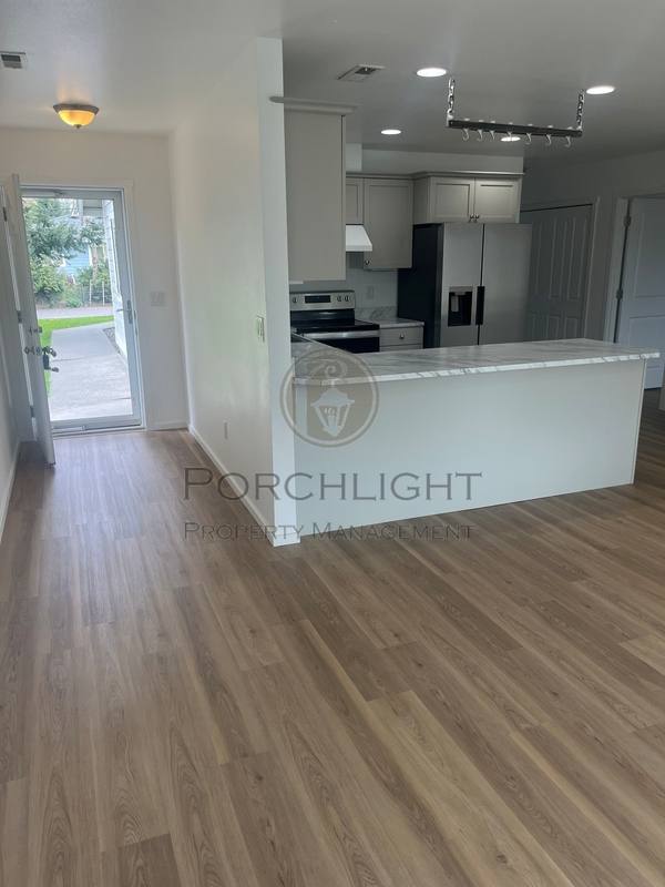 Condo for rent at 208 Noble St #1, Sumas, WA 98295