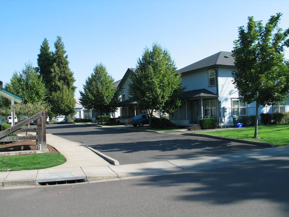 Townhouse for rent at 925 Hatton Ave, Eugene, OR 97404