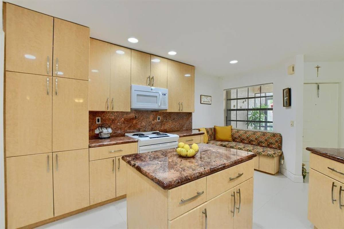 House for rent at 65 Centennial Court, Deerfield Beach, FL 33442