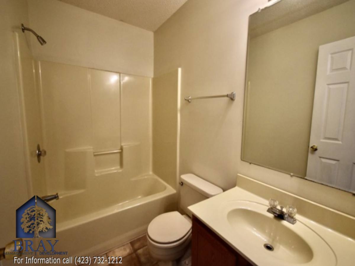 Townhouse for rent at 2931 Broad St, Bristol, TN 37620