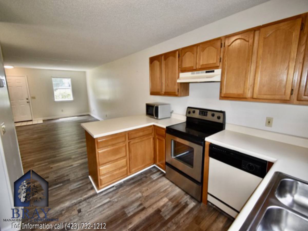 Townhouse for rent at 2931 Broad St, Bristol, TN 37620