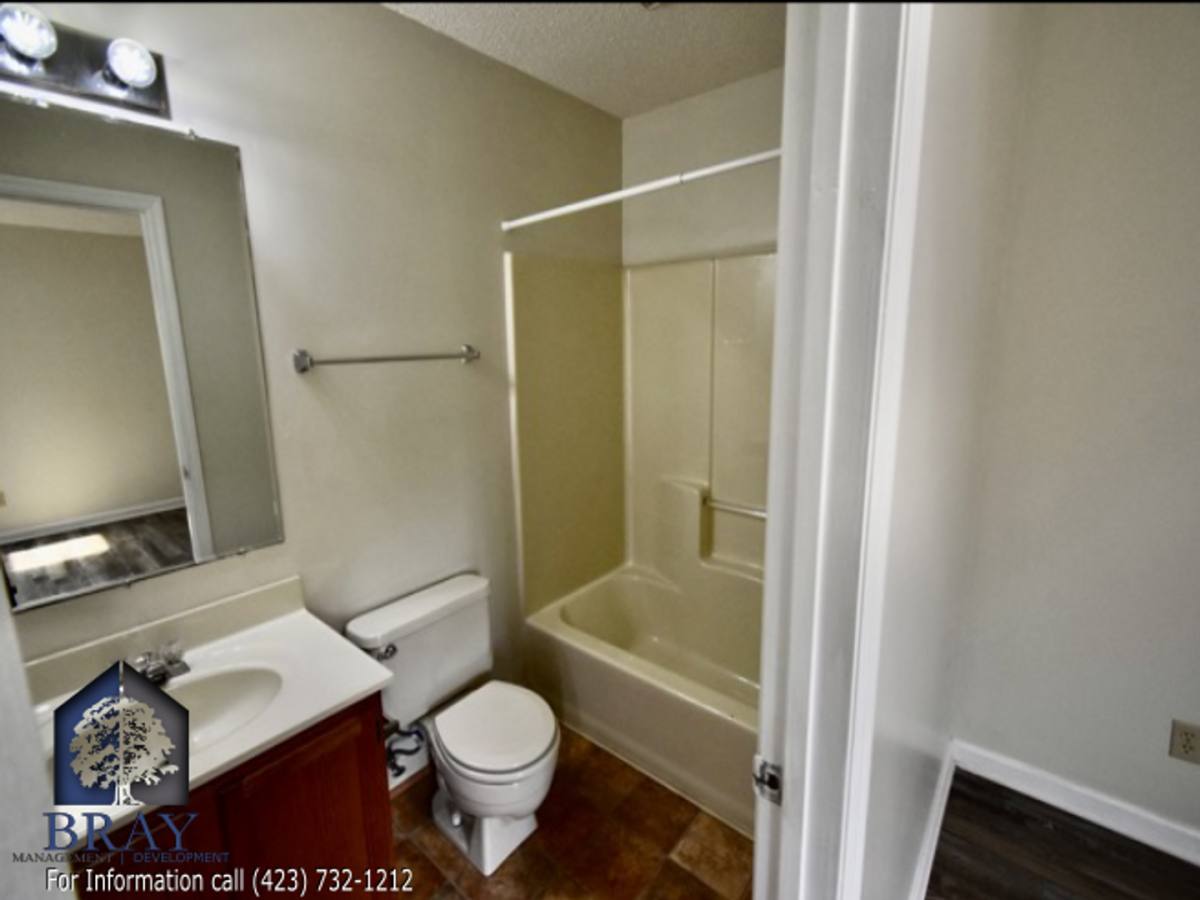 Townhouse for rent at 2931 Broad St, Bristol, TN 37620