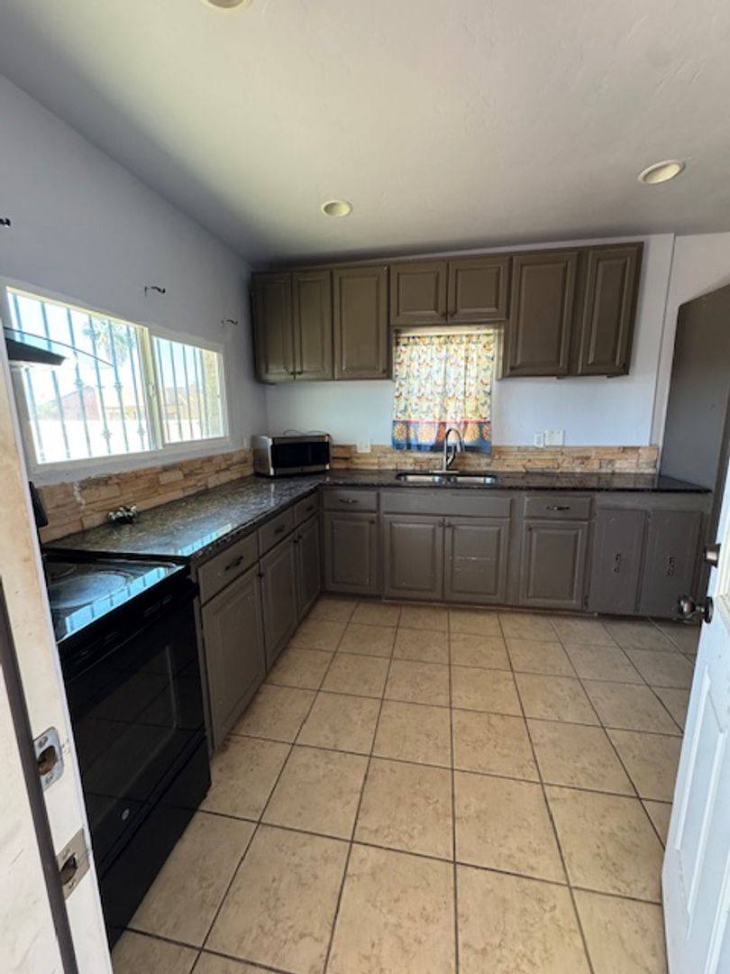 House for rent at 202 E 32nd St, Tucson, AZ 85713