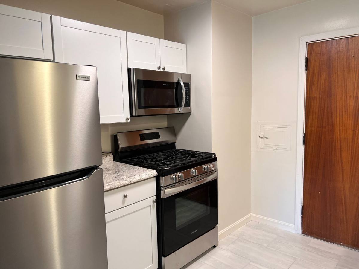 Apartment for rent at 2860 Observatory Ave, Cincinnati, OH 45208