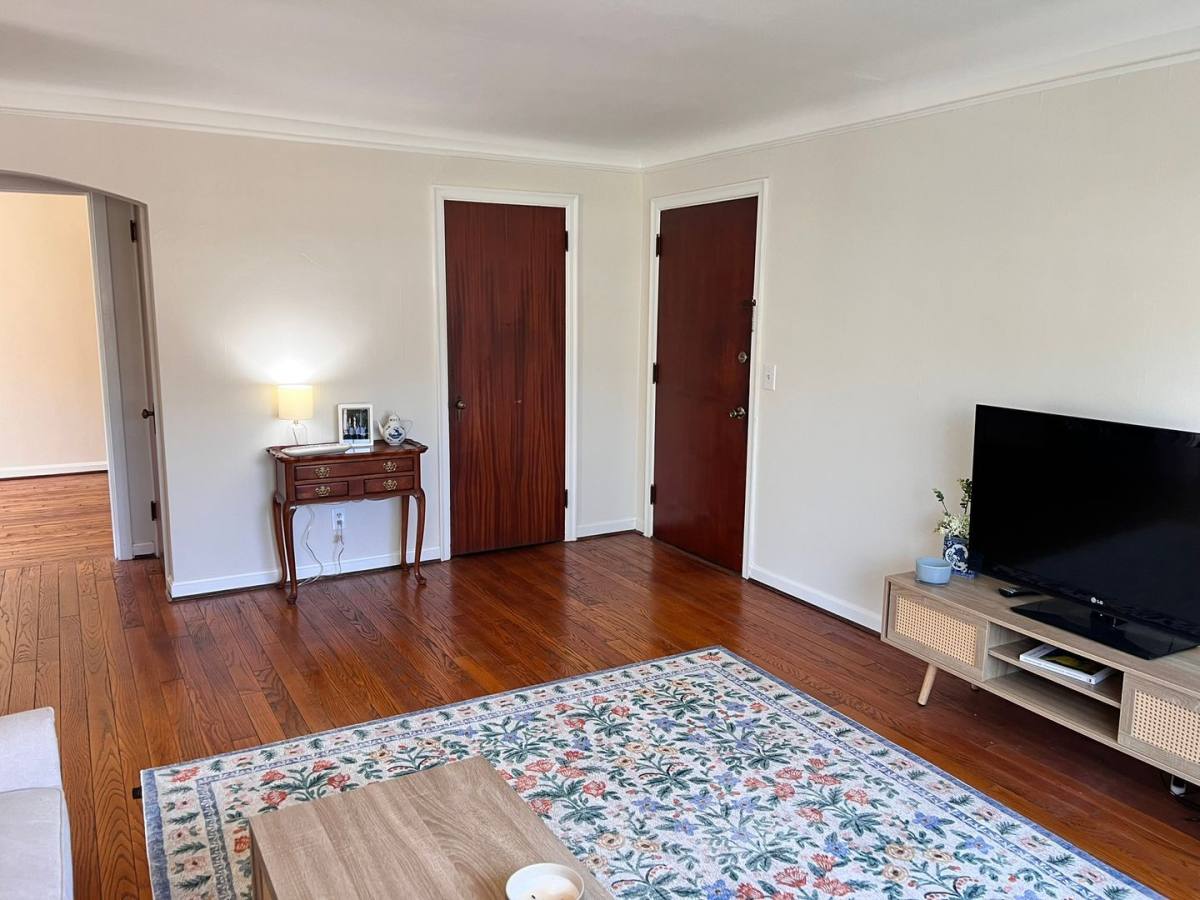 Apartment for rent at 2860 Observatory Ave, Cincinnati, OH 45208