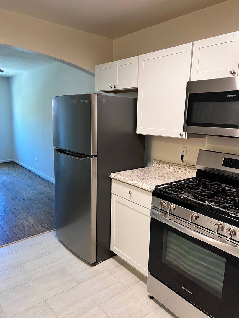 Apartment for rent at 2860 Observatory Ave, Cincinnati, OH 45208
