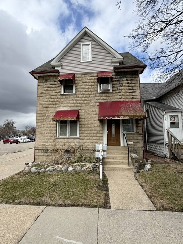 Apartment for rent at 82 Poplar St #2, Wyandotte, MI 48192
