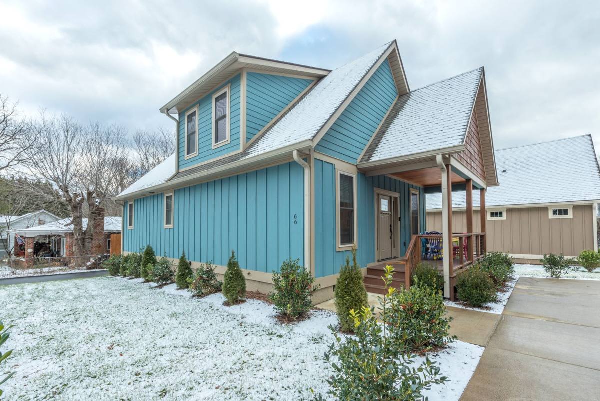 House for rent at 66 Terry Estate Dr, Black Mountain, NC 28711