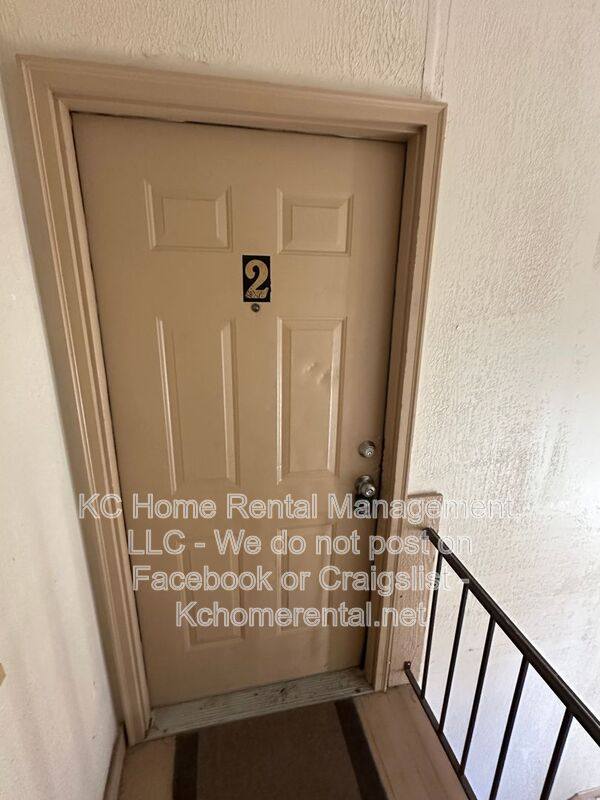 Apartment for rent at 13428 Spring St, Grandview, MO 64030
